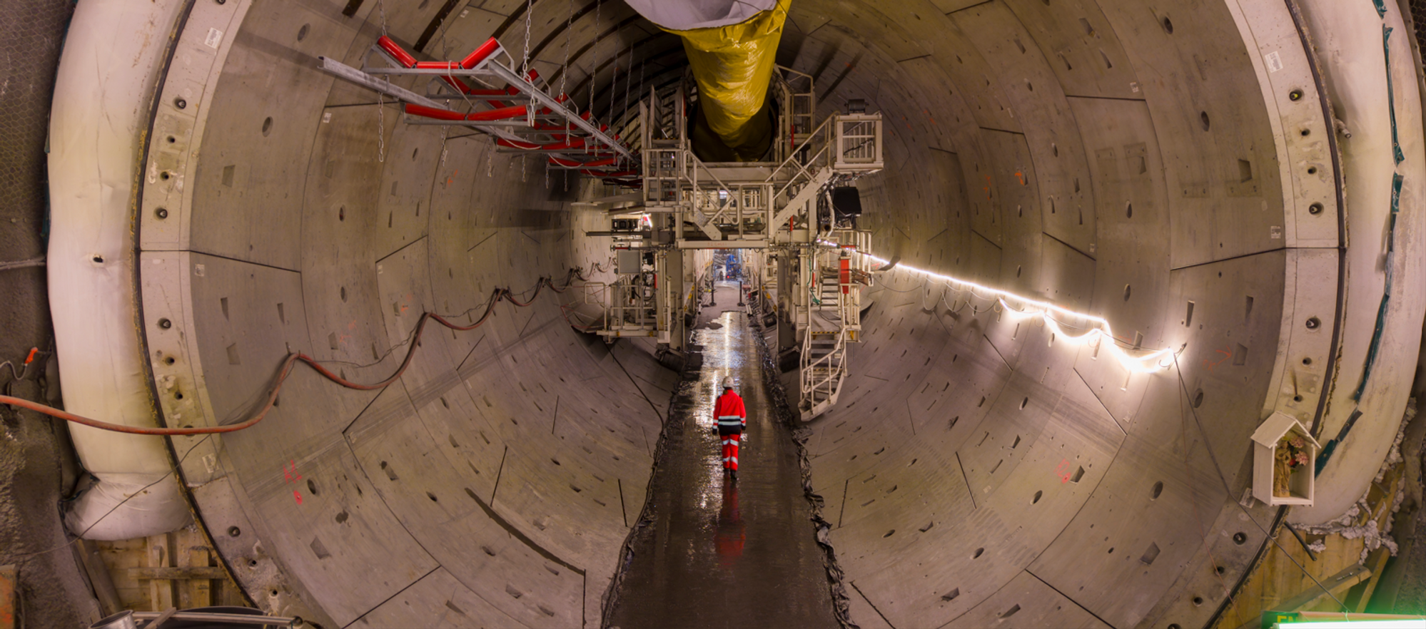 Viviana affronta un tratto particolarmente complesso del tunnel