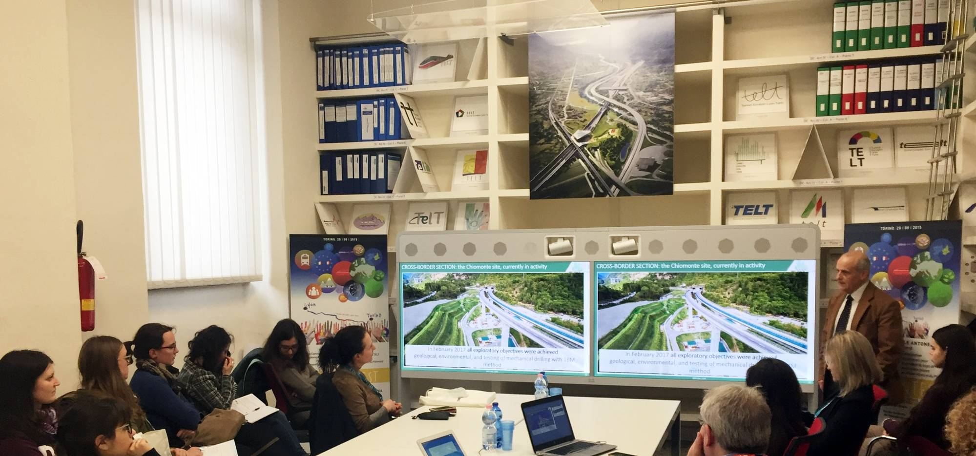 Studenti del Master in mobilità sostenibile visitano TELT a Torino