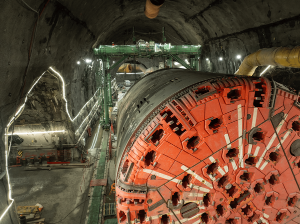 Saint-Martin-de-la-Porte, Francia, vista della fresa da tunnel ripresa da un drone, 17 settembre 2024 – © Caroline MOUREAUX