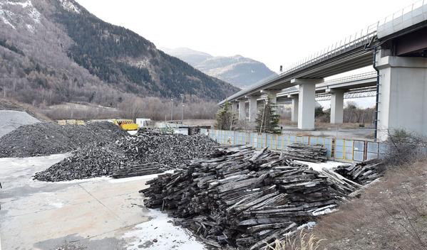 Parte la rimozione degli ultimi materiali abbandonati a Salbertrand