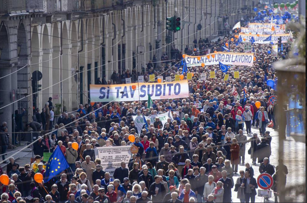 Società civile ancora in piazza per la Torino-Lione
