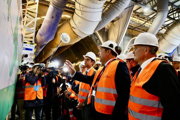 Il primo ministro Gabriel Attal in cantiere!