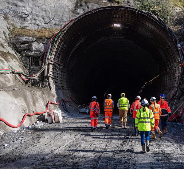 Un cantiere che avanza, grazie al lavoro di squadra