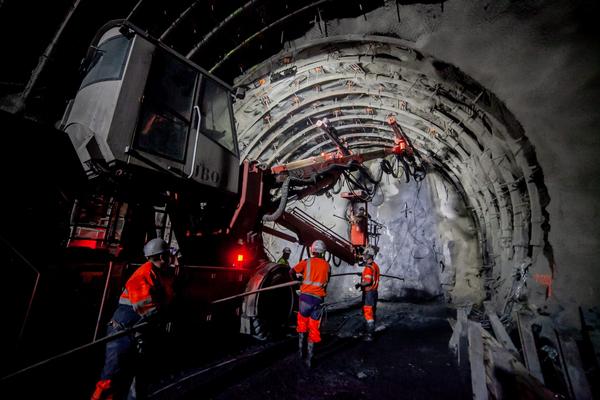 The numbers of the Lyon-Turin line: tenders and work in progress