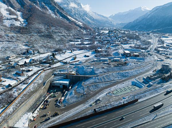 Sette cantieri in corso per lo scavo del tunnel di base