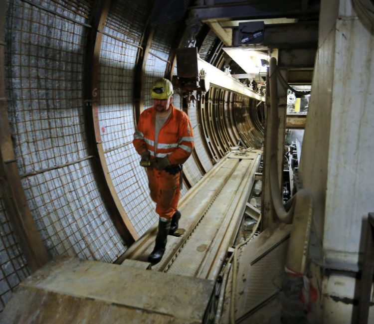 Chiomonte: cantiere del tunnel geognostico della Maddalena                         fotografia di Michele