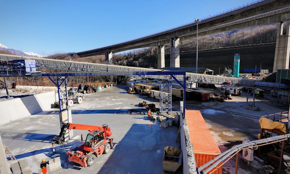 Chiomonte 15/02/2017: cantiere del tunnel geognostico della Maddalena                         fotografia di Michele